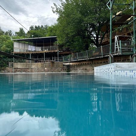 Amiran'S Lake Hotel Tbilisi Ngoại thất bức ảnh
