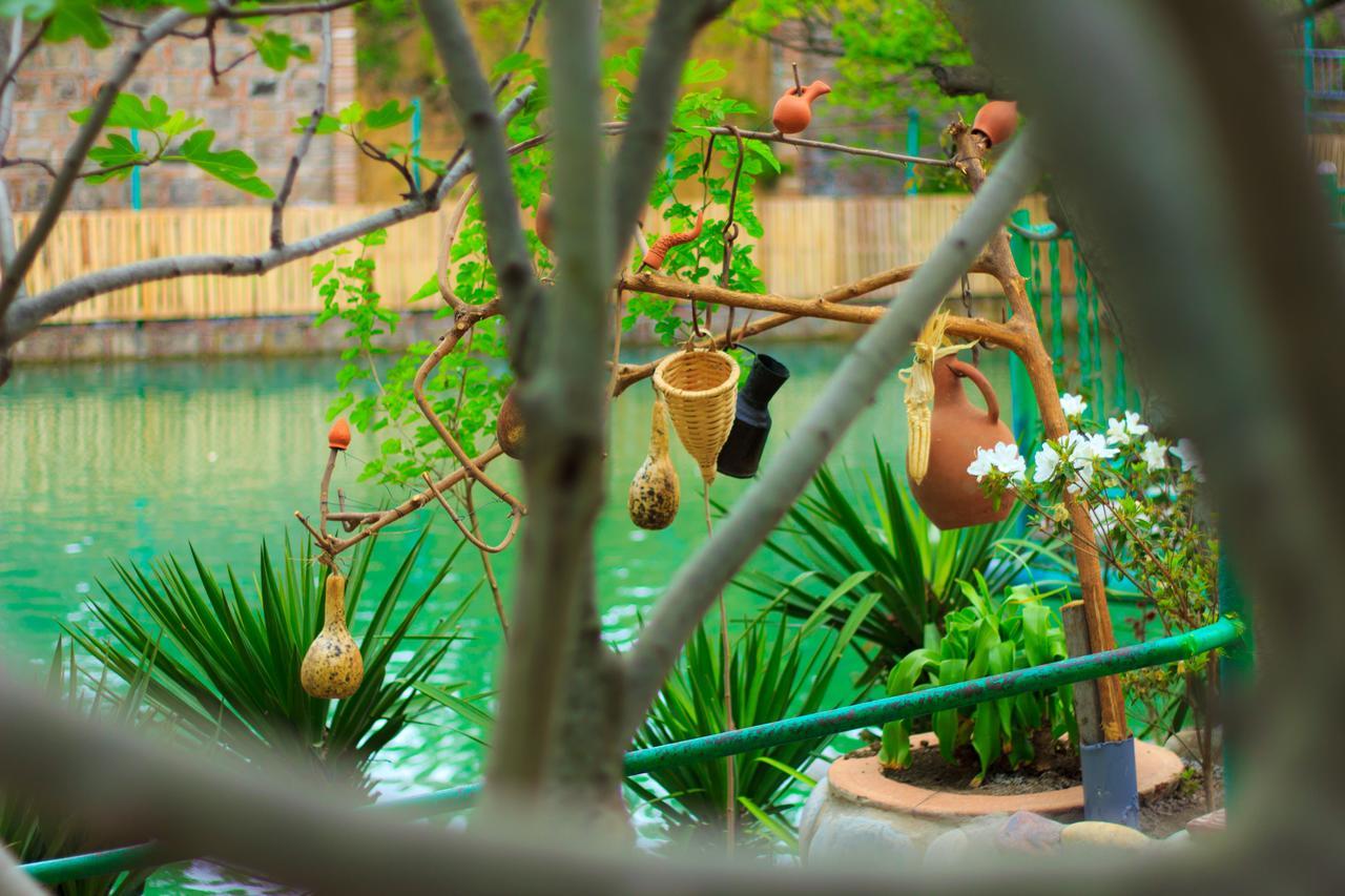 Amiran'S Lake Hotel Tbilisi Ngoại thất bức ảnh